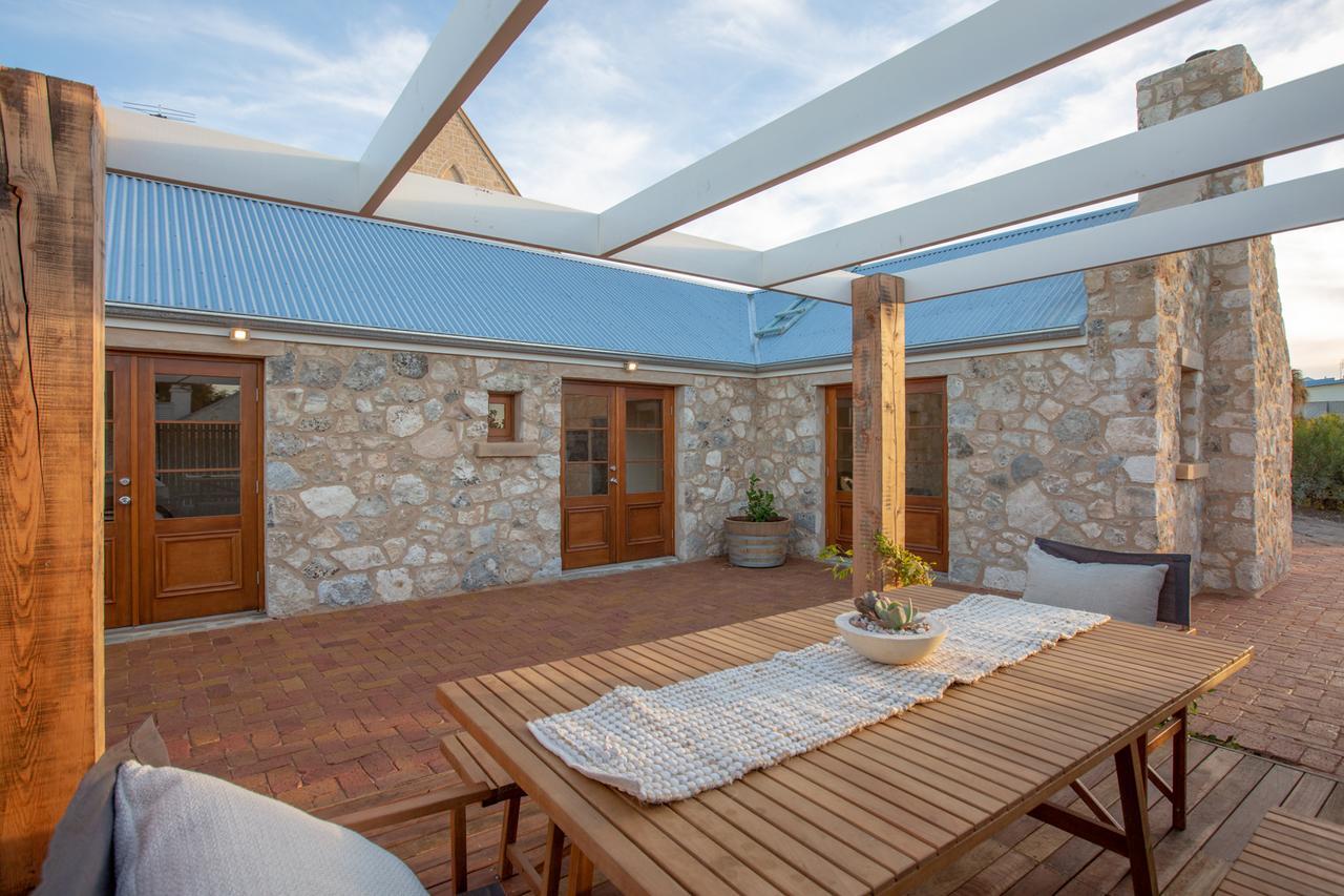 Lucy'S Cottage Роуб Екстериор снимка