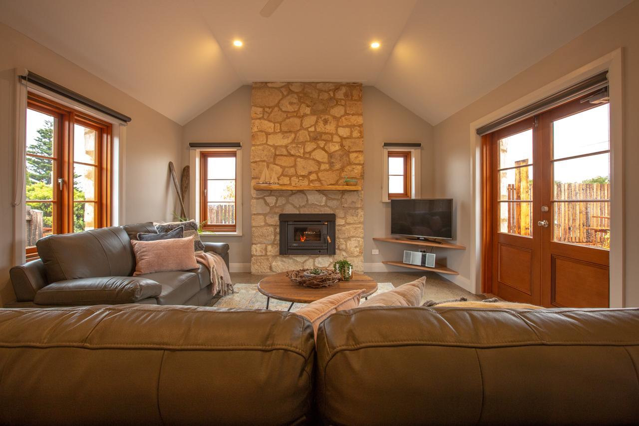 Lucy'S Cottage Роуб Екстериор снимка